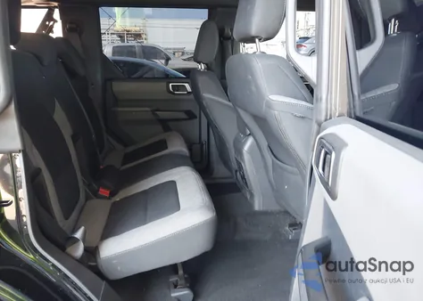 2021 Ford Bronco Big Bend z USA, uszkodzony, nr VIN 1FMEE5DP7MLA74480